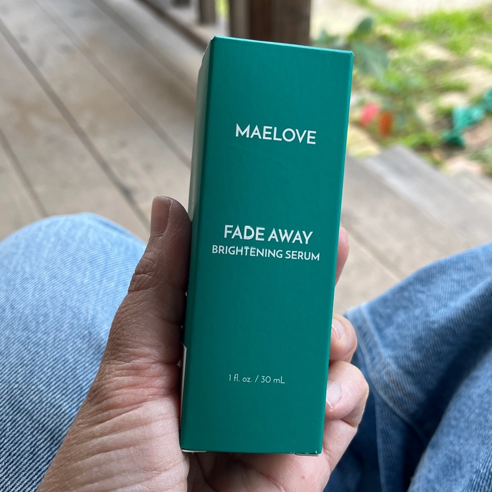 * NEW IN BOX * MAELOVE Fade Away Brightening Serum - Full Size 1 fl oz